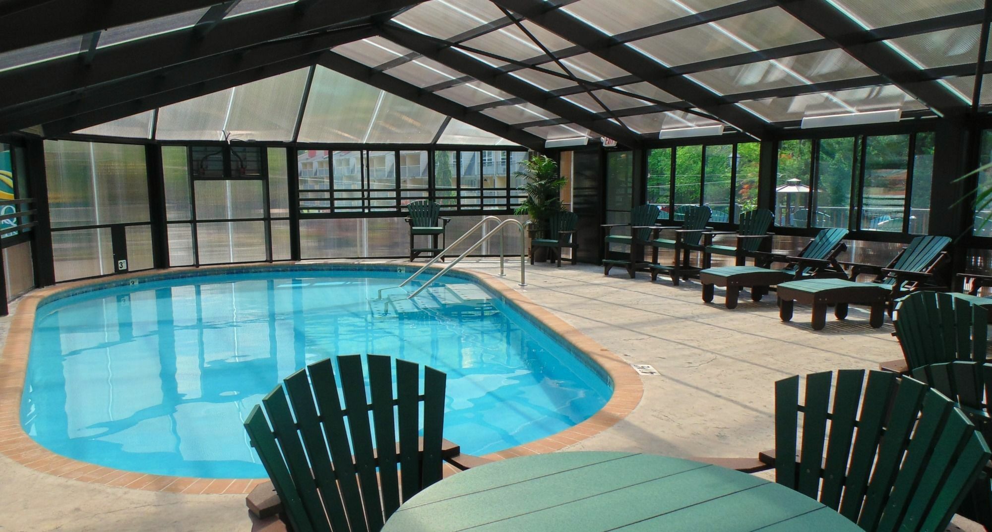 Baymont By Wyndham Gatlinburg On The River Exterior photo
